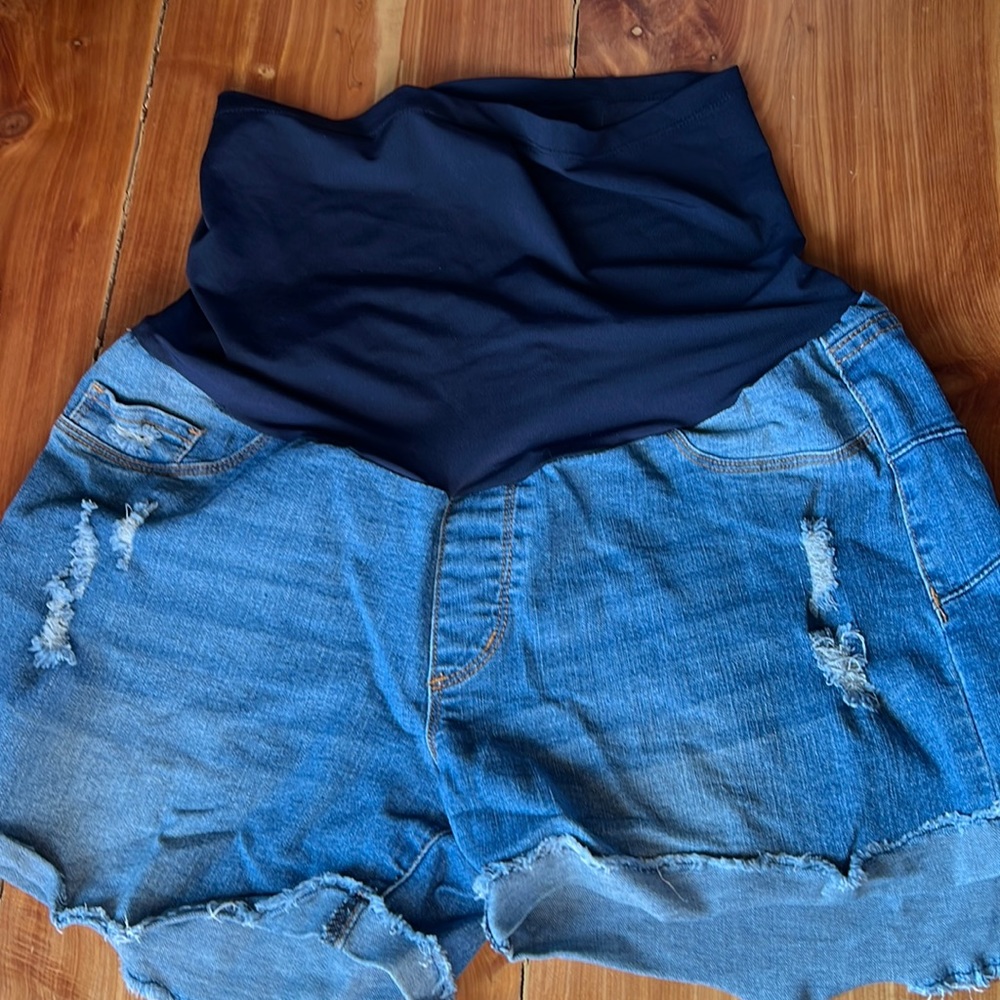 S.O.N.G. Maternity Denim Shorts.